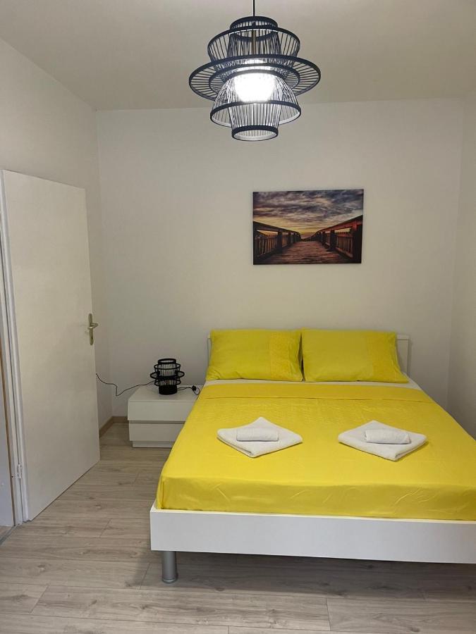 Apartments Lovro ロヴラン エクステリア 写真
