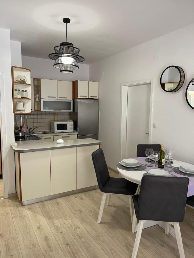 Apartments Lovro ロヴラン エクステリア 写真